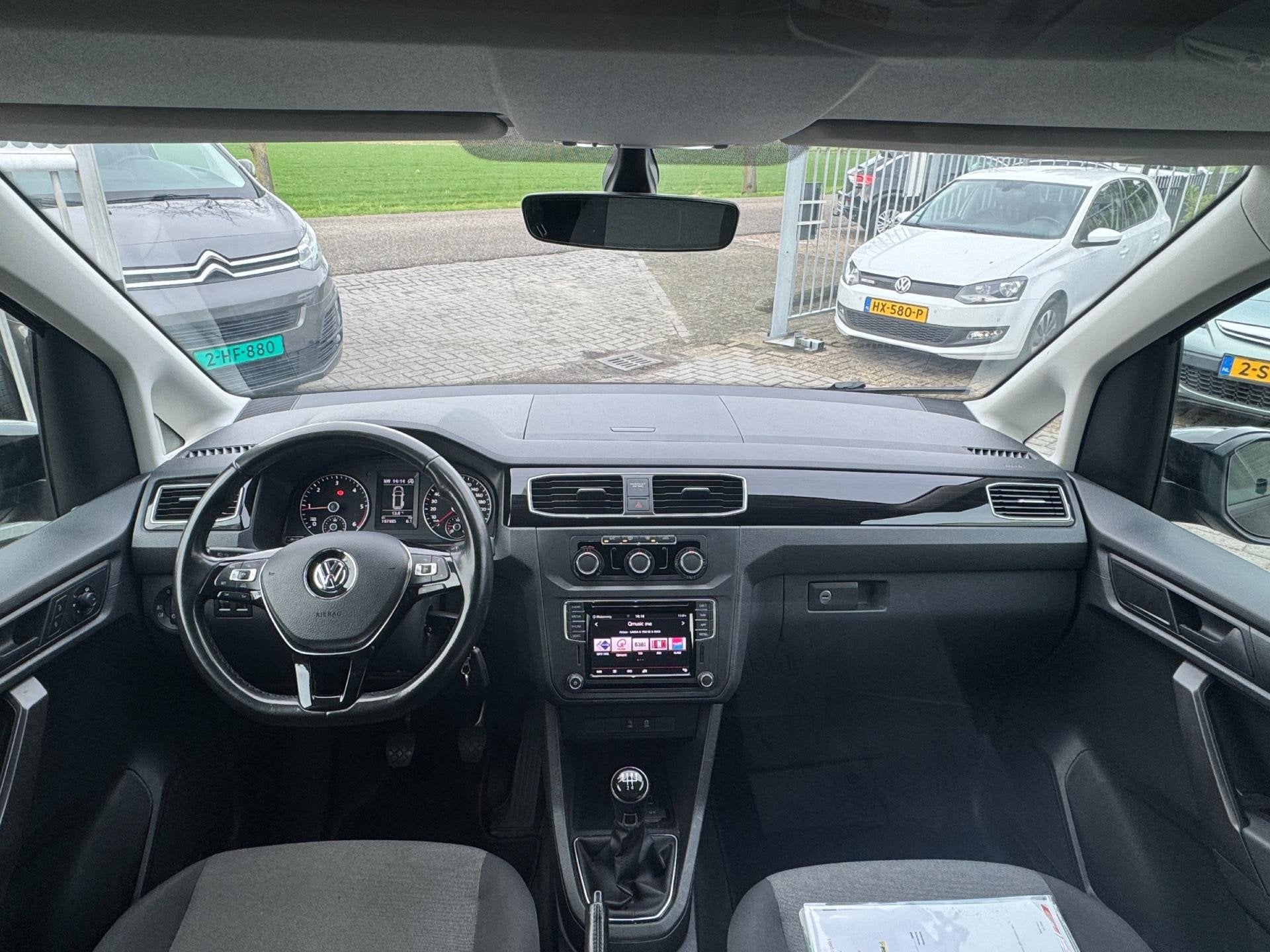 Volkswagen Caddy 2.0 TDI L1H1 BMT Exclusive Edition 150PK /, Stof, Gebruikt, 4 cilinders, 150 pk