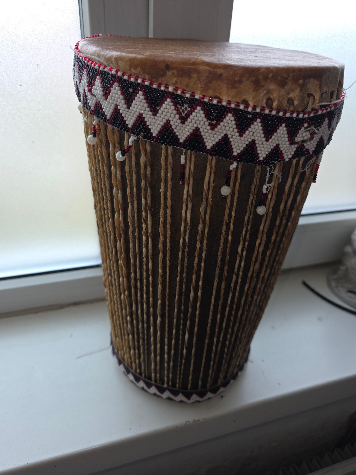 Mooie handgemaakte Afrikaanse trommel, Muziek en Instrumenten, Ophalen of Verzenden, Gebruikt, Trommel