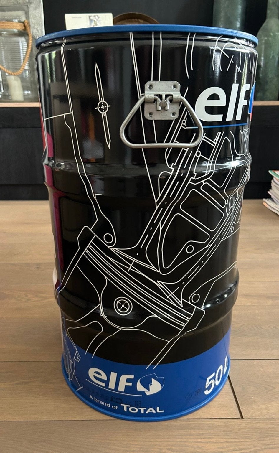 Elf Total 50L olievat - decoratief en uniek, Ophalen