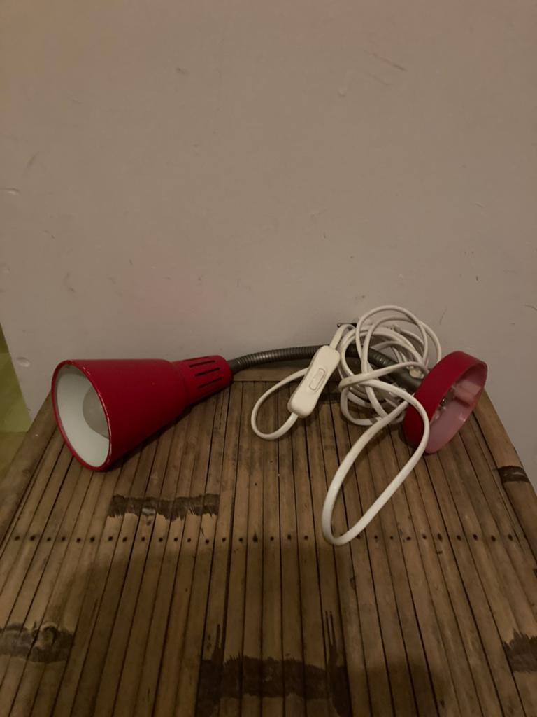 Rood wandlampje Ikea, Ophalen, Zo goed als nieuw