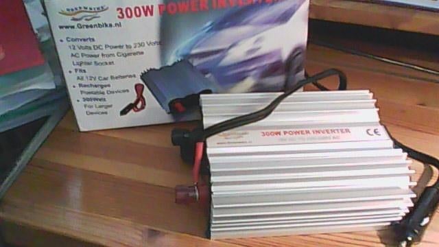 300W Power Inverter/omvormer in de auto: 12Volt->230 Volt, Ophalen, Nieuw