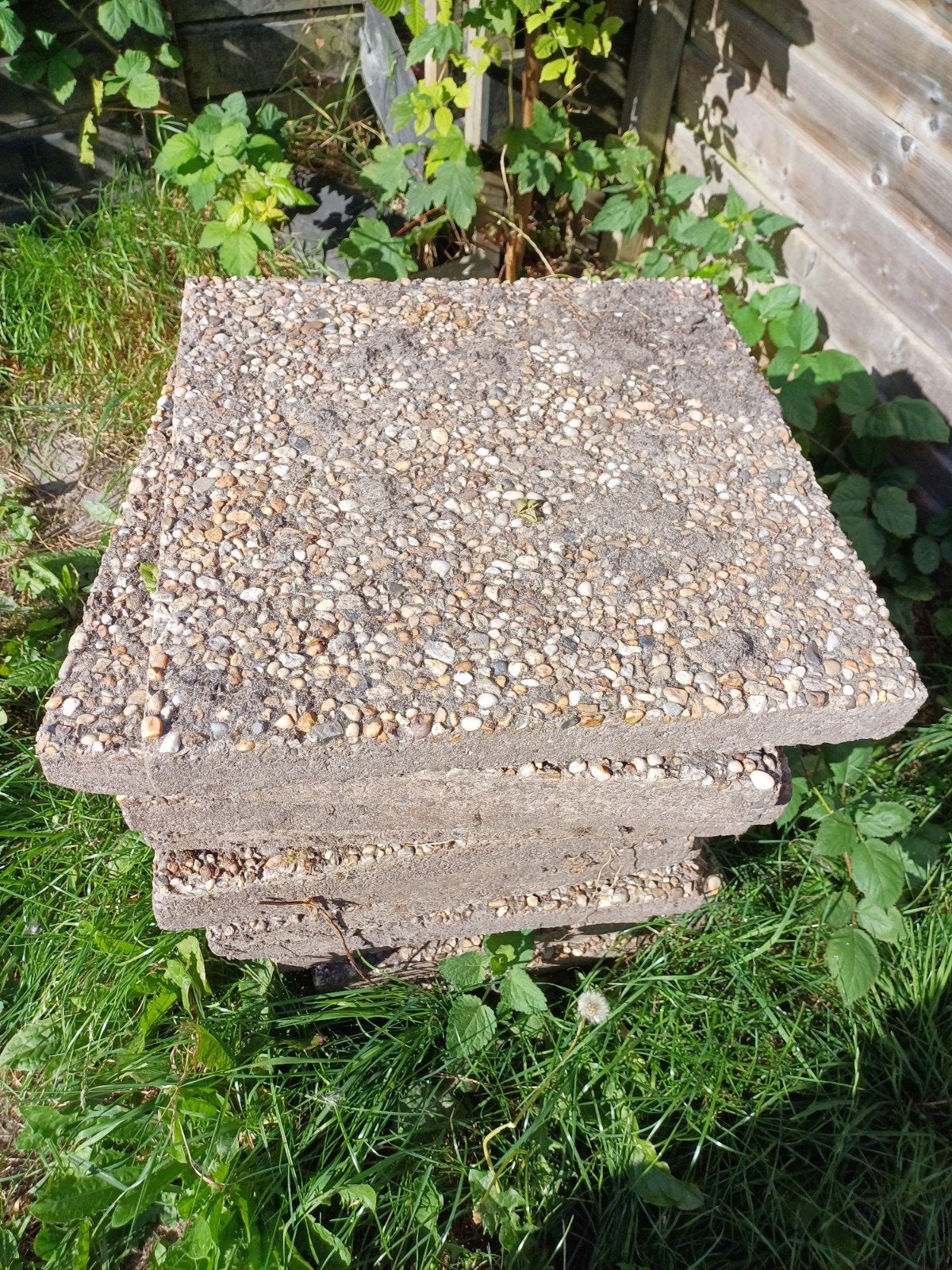 11 grindtegels 50 bij 50 cm., Ophalen, Gebruikt, Beton, Terrastegels