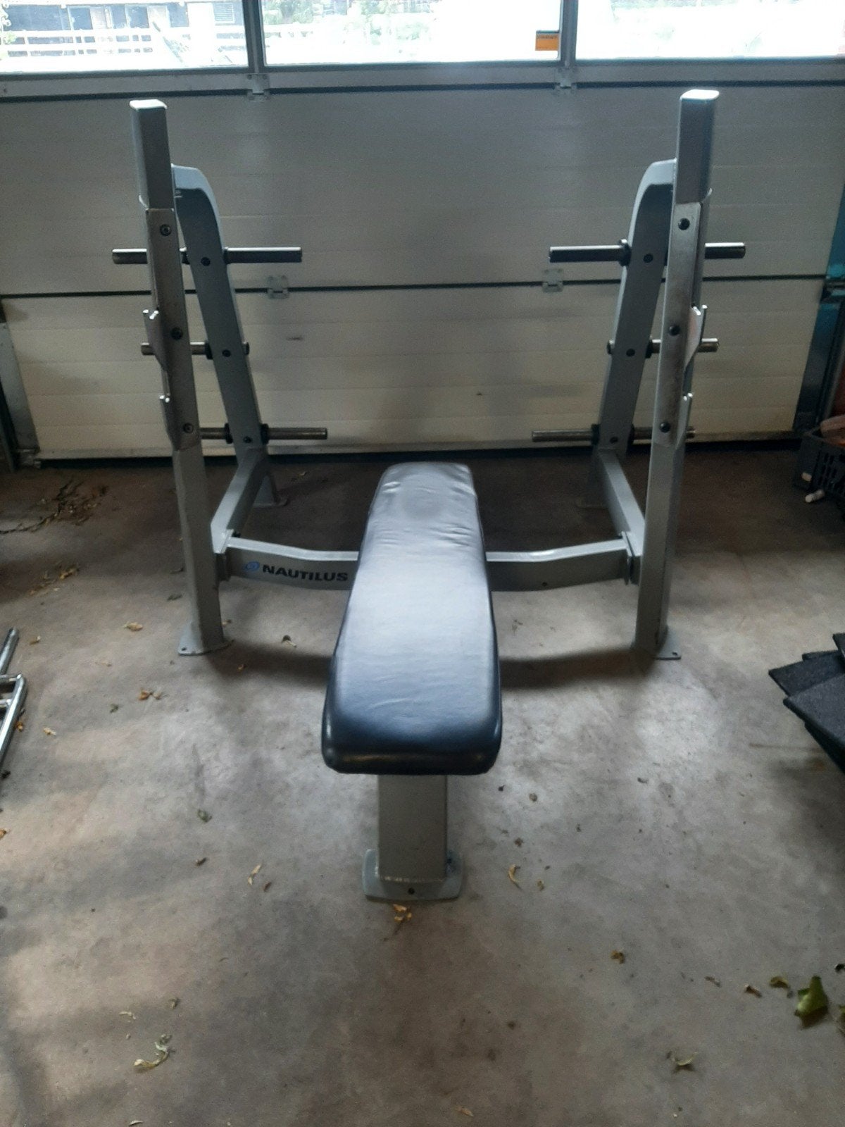 nautilus evo olympische benchpress, Ophalen, Zo goed als nieuw, Fitnessbank