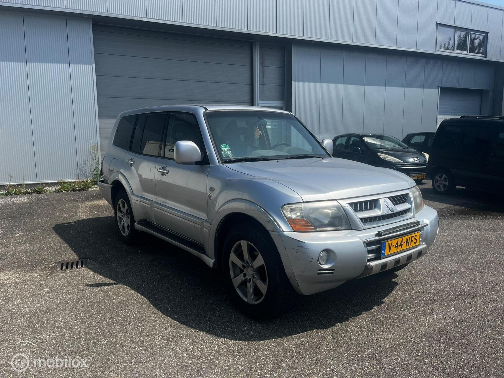 Mitsubishi Pajero 3.2 Di-D Long Body / 4x4 / Airco / Export, Auto's, Gebruikt, 4 cilinders, 160 pk, Bedrijf