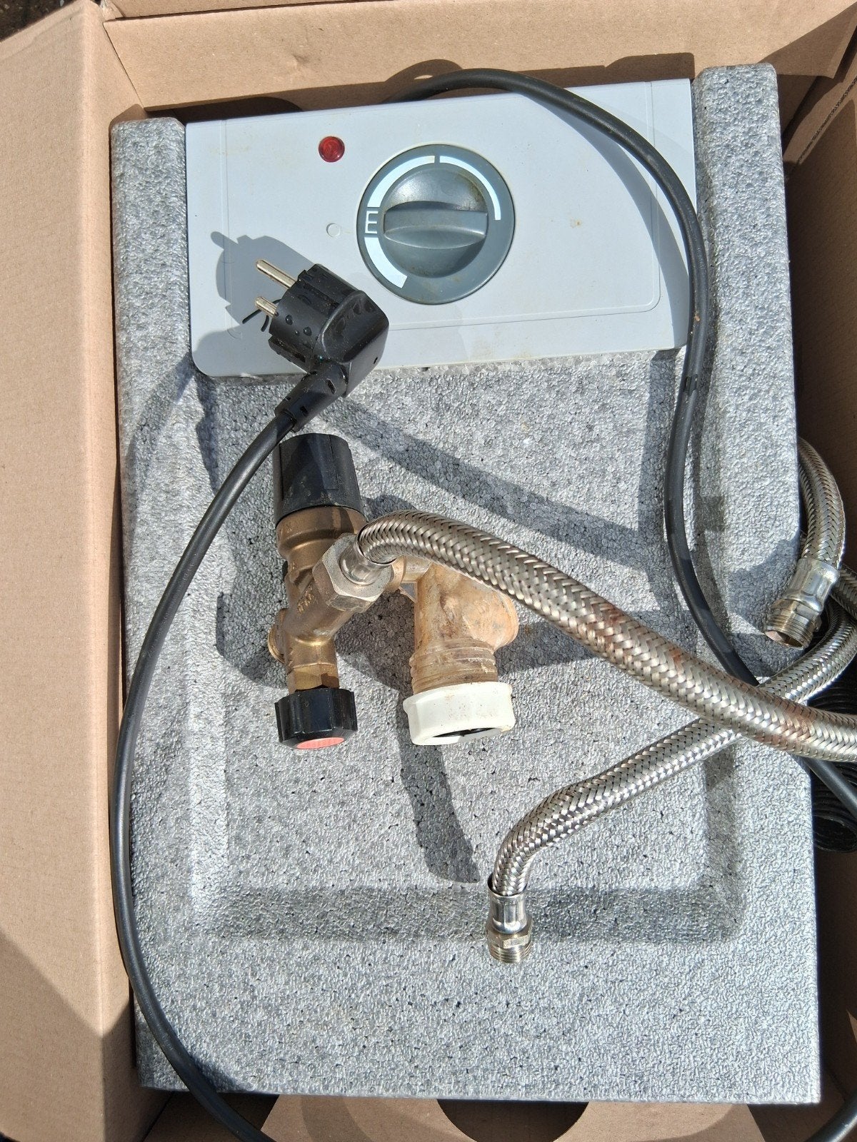 Plieger close inn boiler, Gebruikt, Terugslagbeveiliging (TTB), Minder dan 3 jaar oud, Minder dan 20 liter