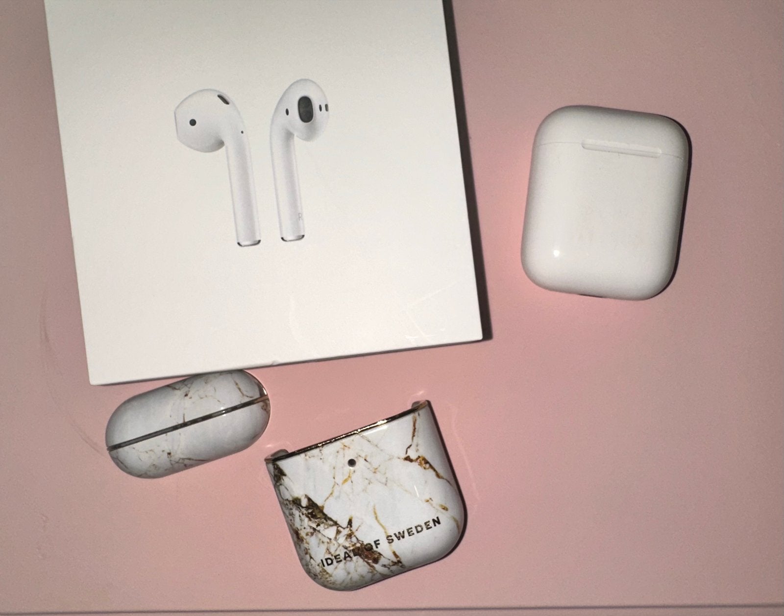 Apple AirPods (1e generatie) met oplaadcase en hoesje, In-ear, Gebruikt, Bluetooth, Ophalen of Verzenden