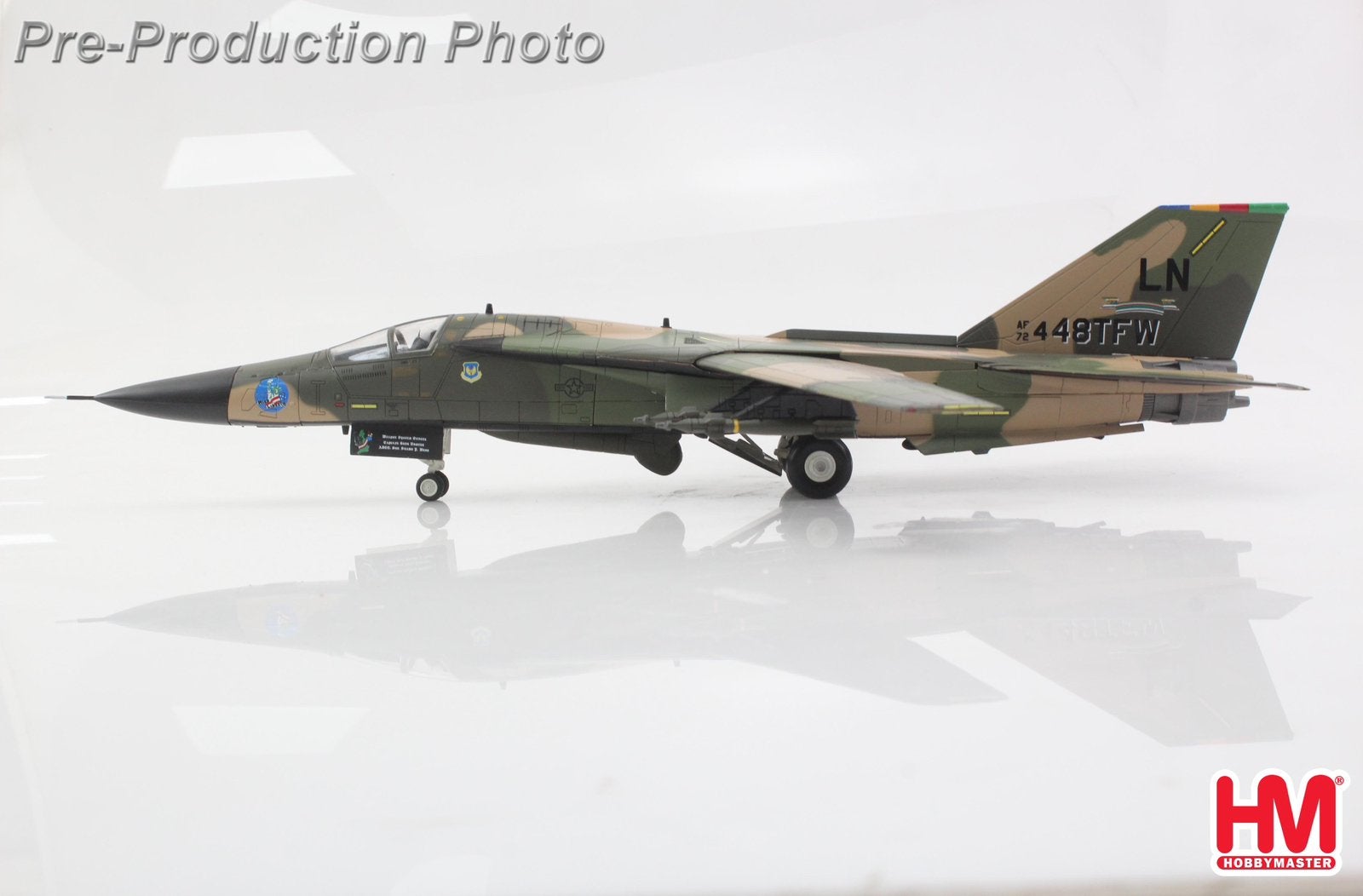 Hobby Master HA3037 | General Dynamics F-111F "Aardvark, Ophalen, Schaalmodel, Nieuw, Pilot Station