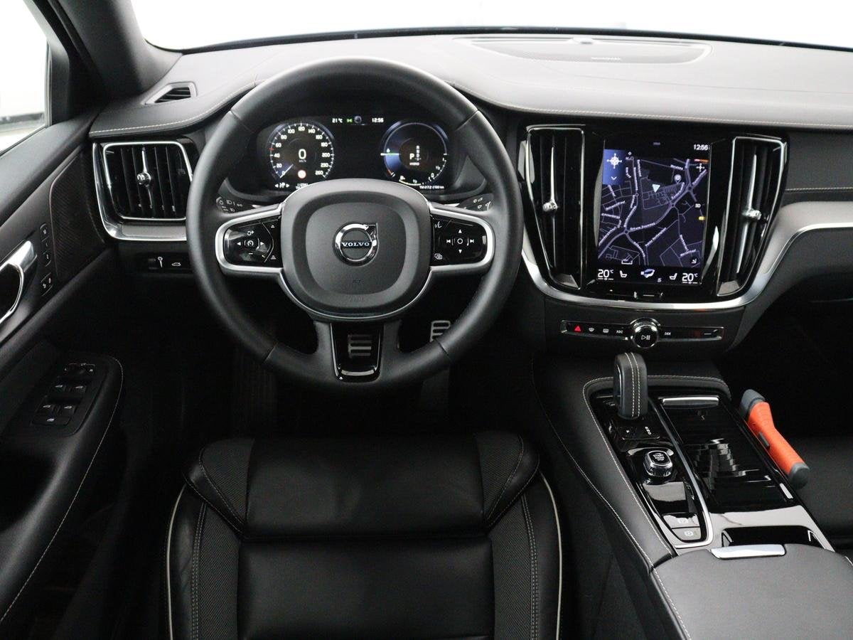 Volvo S60 2.0 Recharge T6 AWD Core | SOH 97,5% | Panoramadak, Auto's, Volvo, Automaat, Gebruikt, Euro 6, 4 cilinders
