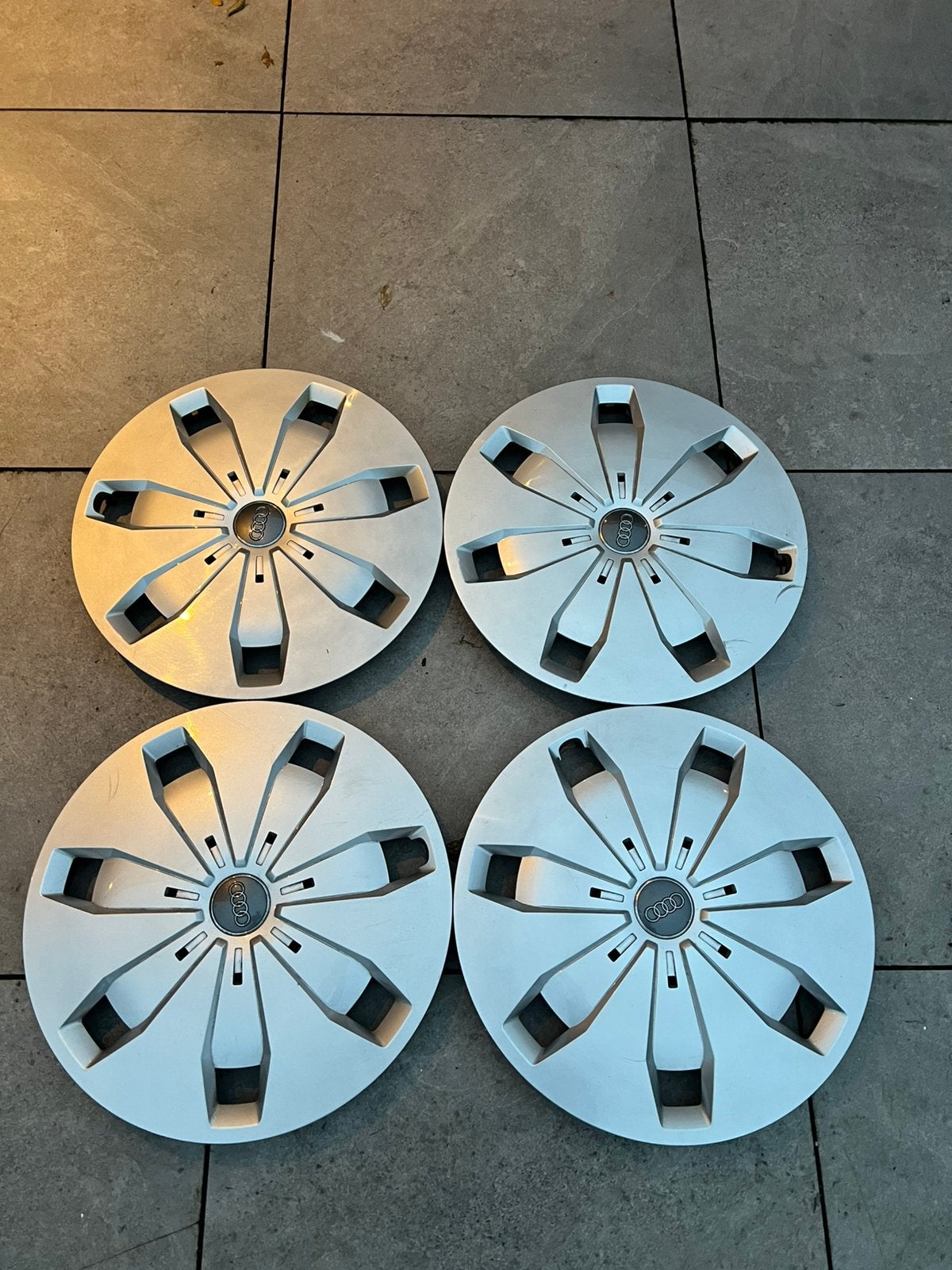 Originele set 16” Audi Wieldoppen, Ophalen of Verzenden, Gebruikt