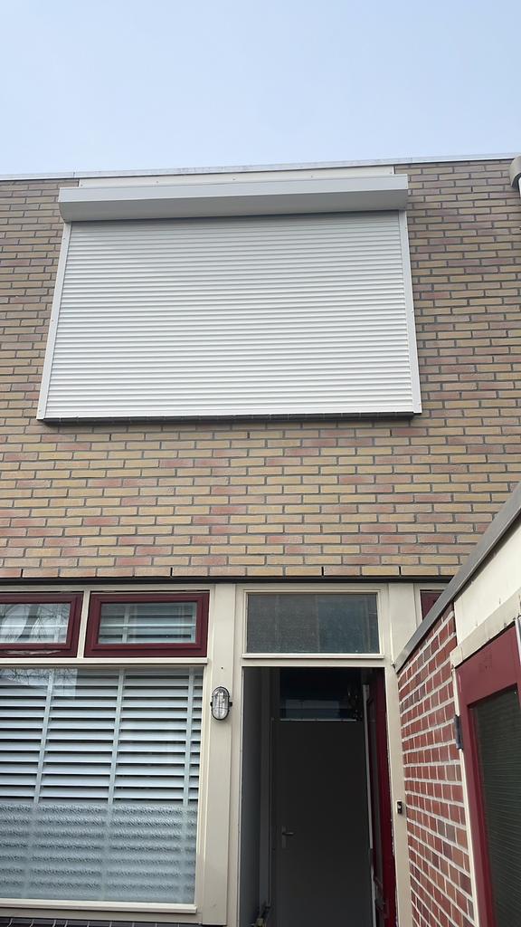 Elektrische rolluik, Ophalen of Verzenden, Zo goed als nieuw, Wit, 200 cm of meer