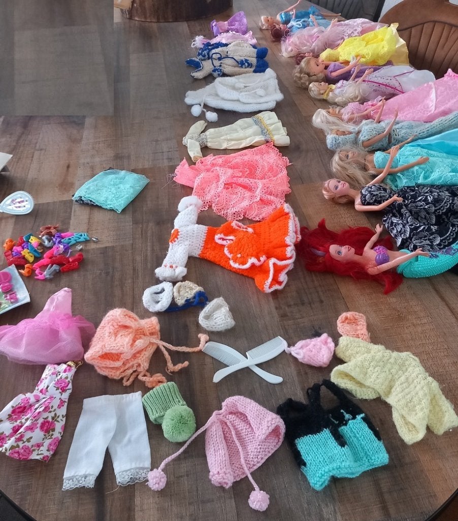 barbie poppen met kleertjes, Ophalen of Verzenden, Pop