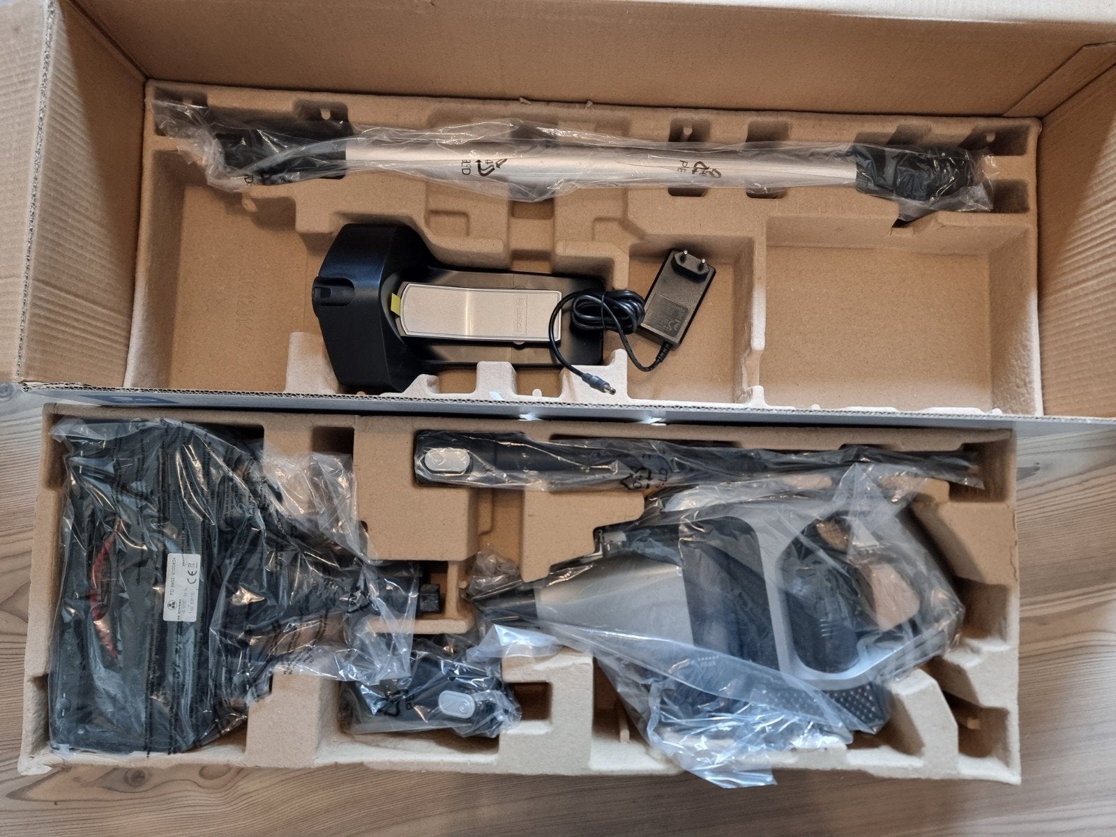 Bosch Unlimited Serie 8 Steelstofzuiger -  defect, Witgoed en Apparatuur, Stofzuigers, Ophalen, Bosch, Draadloos, Niet werkend