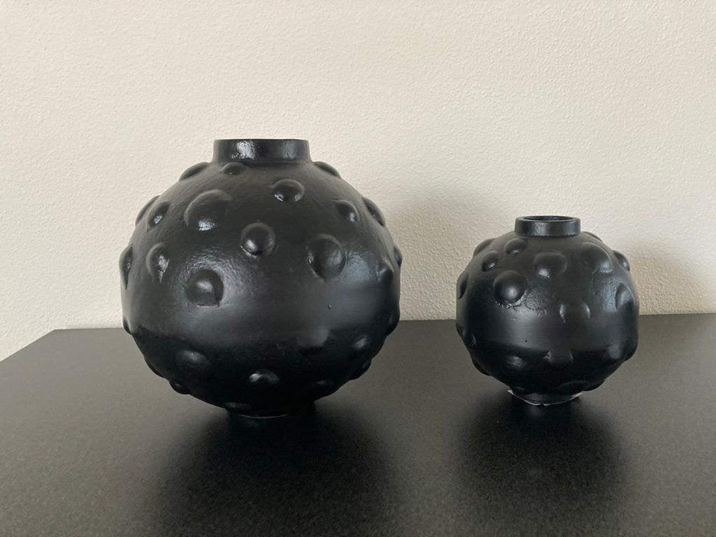 Colmore vaas Dots S of L metaal zwart Nieuw!, Zwart, Nieuw, Ophalen of Verzenden, 13 cm