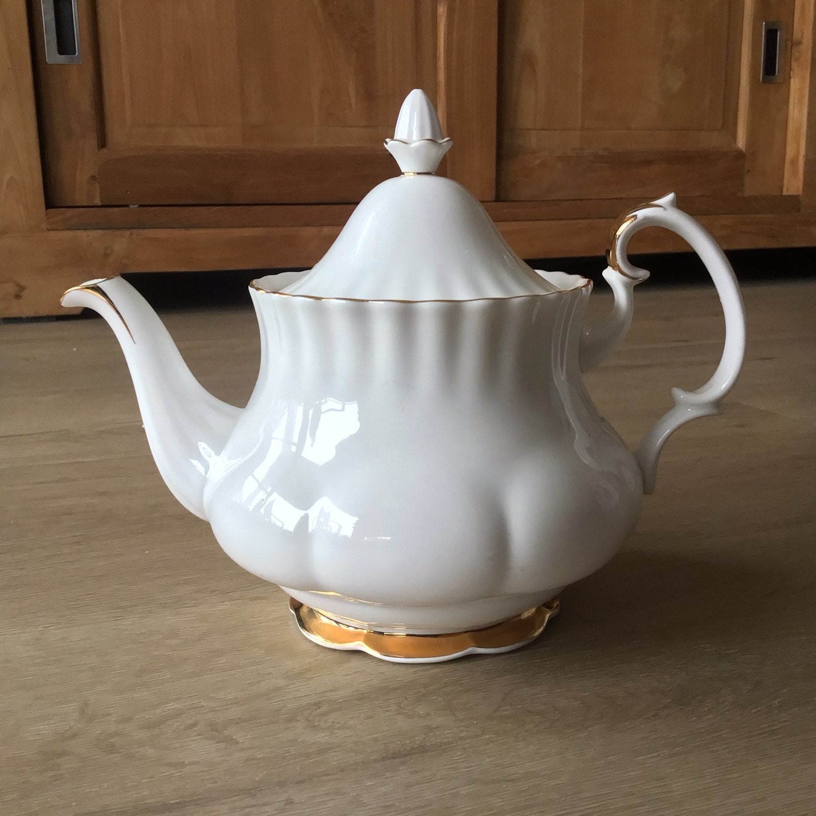 Royal Albert Val d’Or theepot koffiepot - 8 dl - NIEUW, Klassiek, Nieuw, Ophalen of Verzenden, Theepot