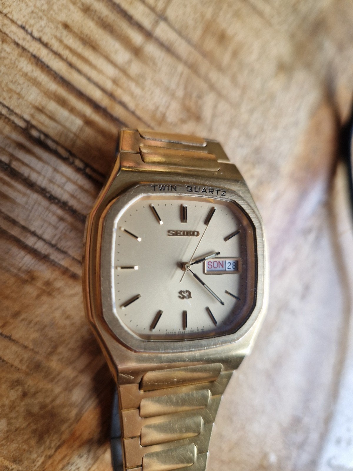 Vintage Seiko Twin Quartz Horloge - Goudkleurig, Sieraden, Tassen en Uiterlijk, Gebruikt, Polshorloge, Ophalen of Verzenden, Overige materialen