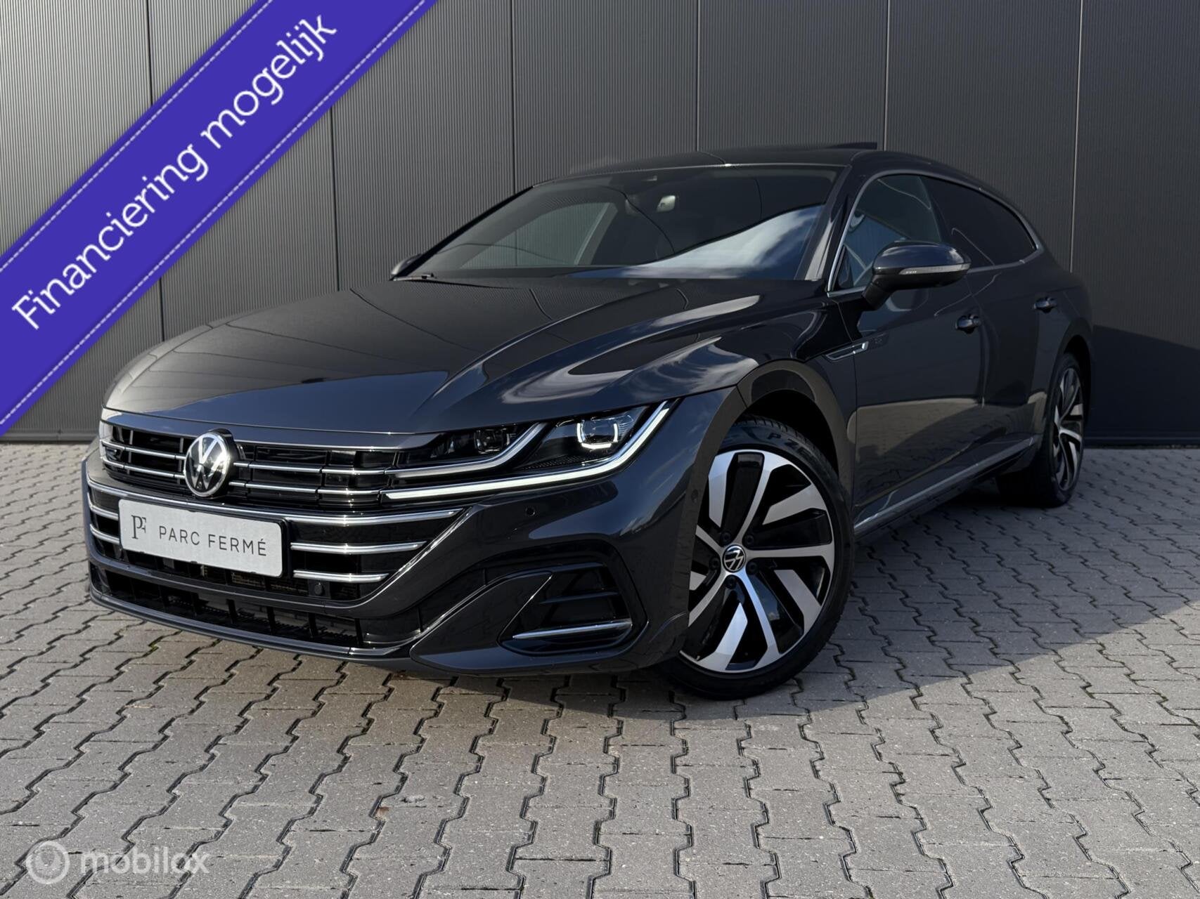Volkswagen Arteon 1.4 TSI PHEV R-Line/Pano/Trekhaak/360/vol!, Auto's, Arteon, Gebruikt, Zwart, Hybride Elektrisch/Benzine