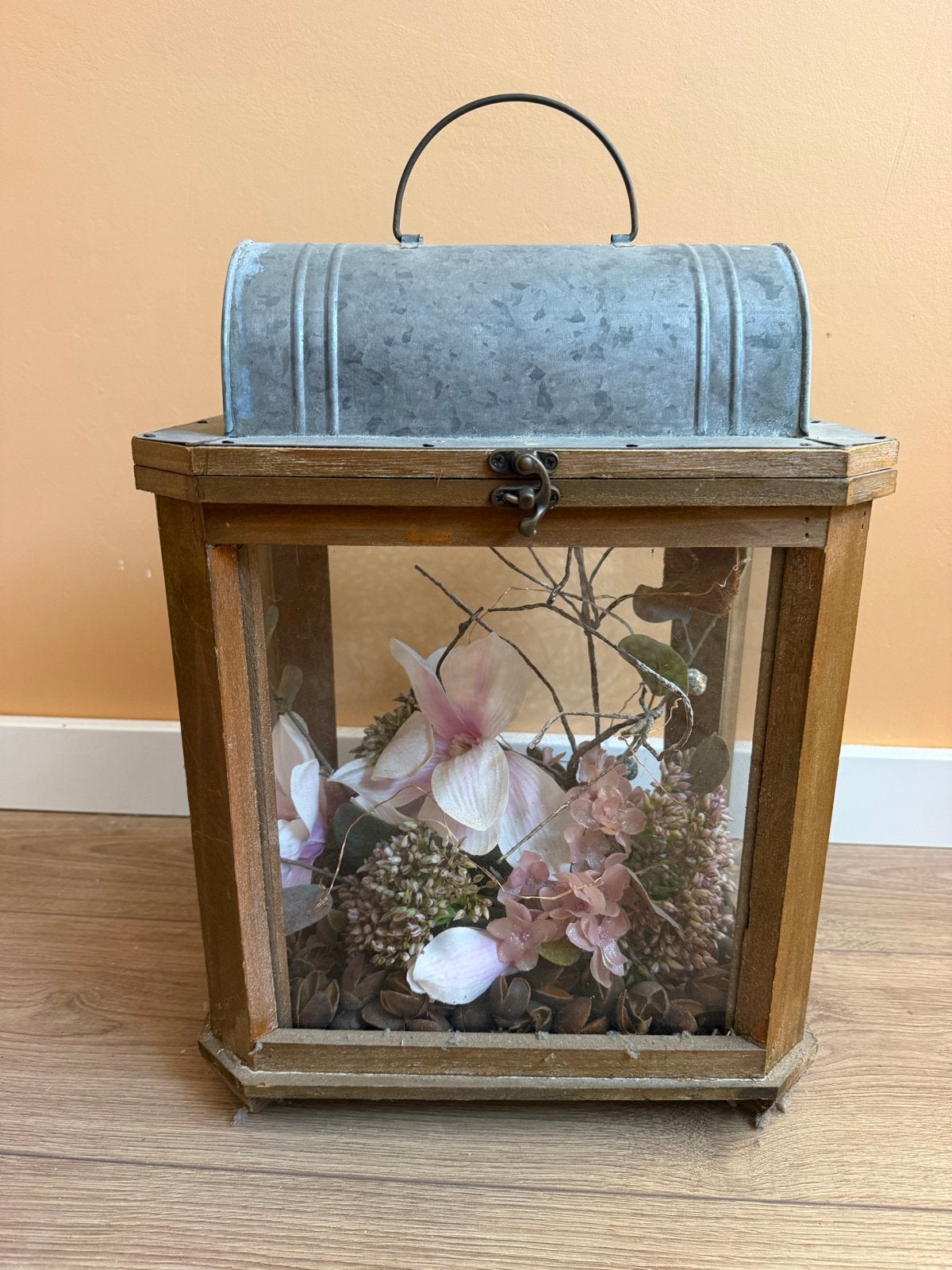 Gedecoreerde lantaarn met kunstbloemen, Ophalen, Overige merken, Gebruikt, Meerkleurig
