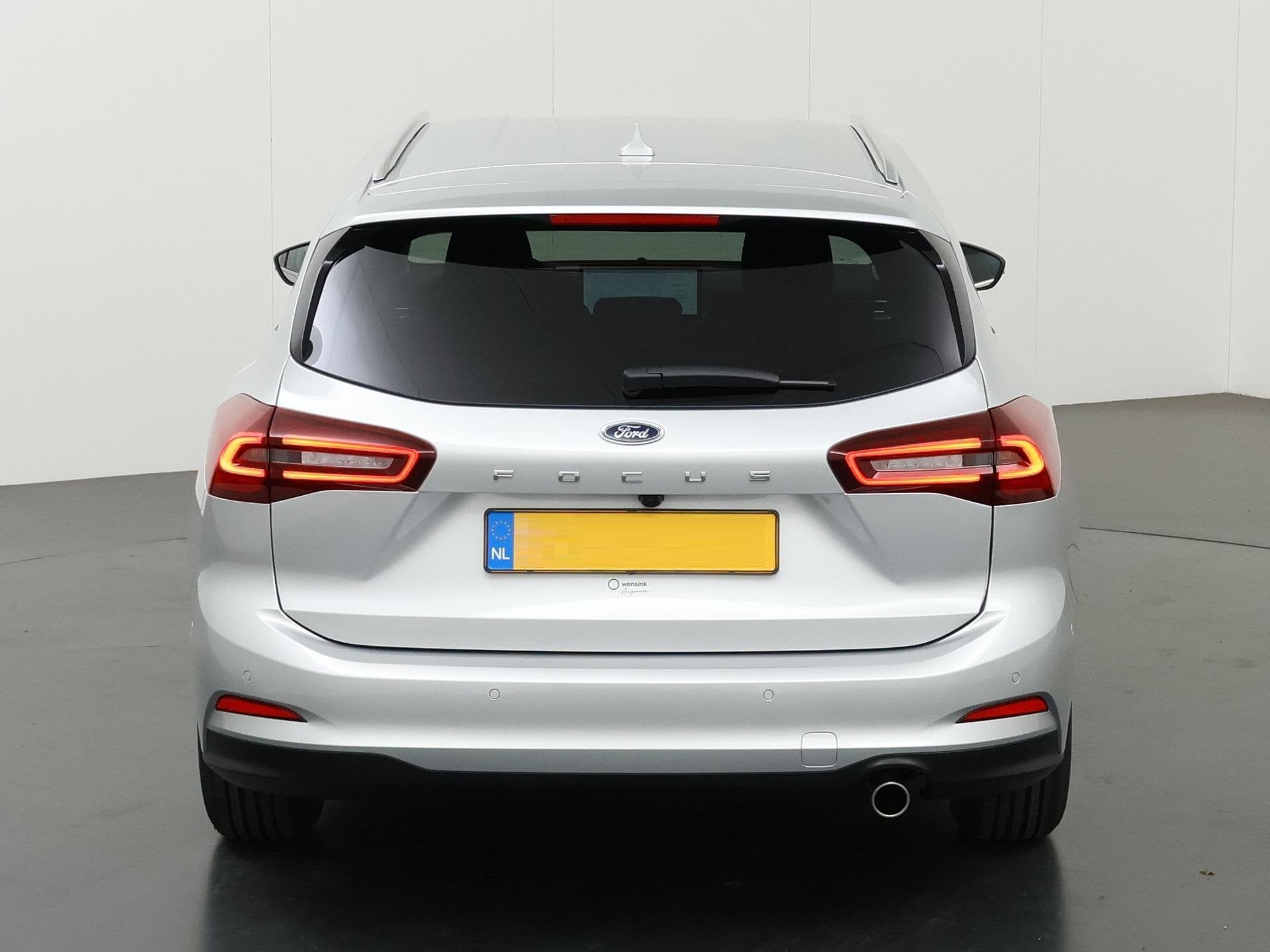 Ford Focus Wagon 1.0 EcoBoost Hybrid Titanium Winterpack | D, Auto's, Origineel Nederlands, Handgeschakeld, 19 km/l, Zilver of Grijs