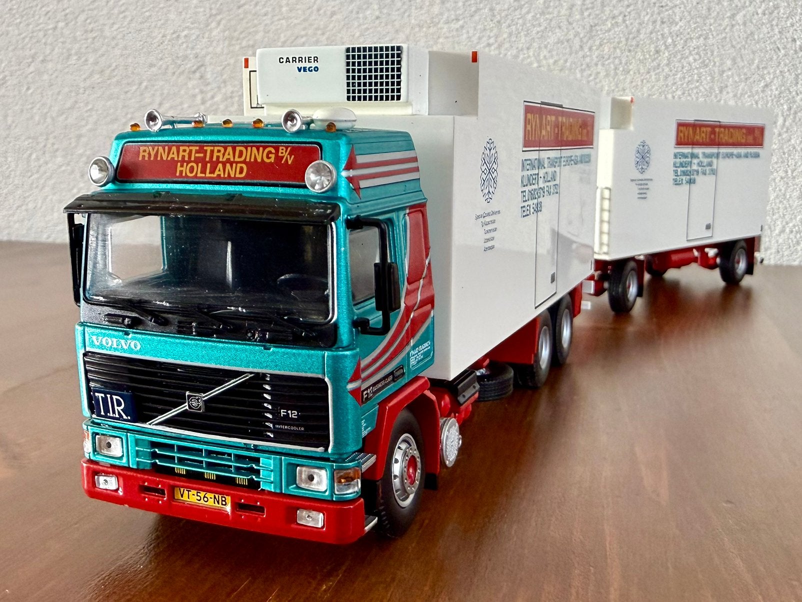Tekno Rynart Trading, Volvo F12 Globetrotter,certificaat 031, Hobby en Vrije tijd, Ophalen of Verzenden, Zo goed als nieuw, Bus of Vrachtwagen