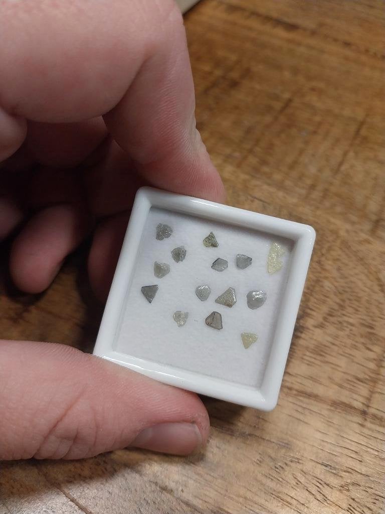 Ruwe gezaagde diamant plakjes, Ophalen of Verzenden, Zo goed als nieuw