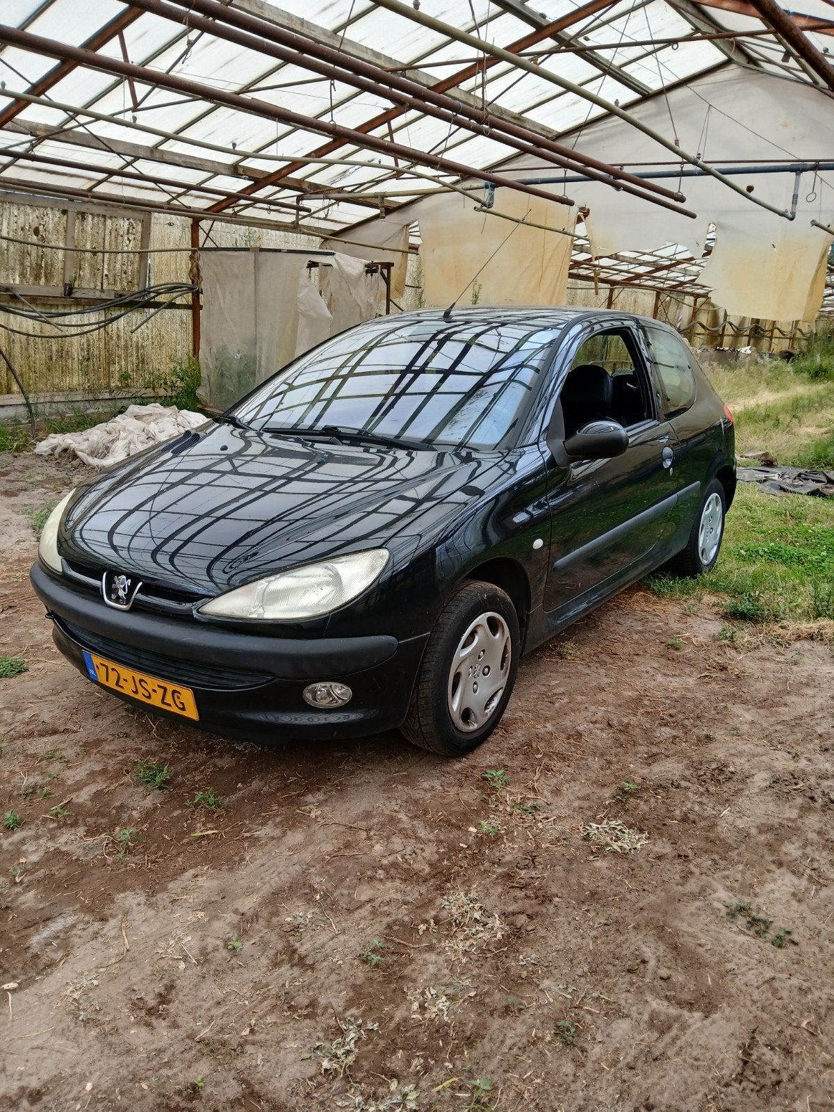 Peugeot 206 1.4 3D 2002 Zwart, Auto's, Voorwielaandrijving, 31 €/maand, 4 cilinders, Zwart