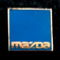 Mazda pin- lichtblauw emaille, Verzamelen, Speldjes, Pins en Buttons, Verzenden, Nieuw, Transport, Speldje of Pin