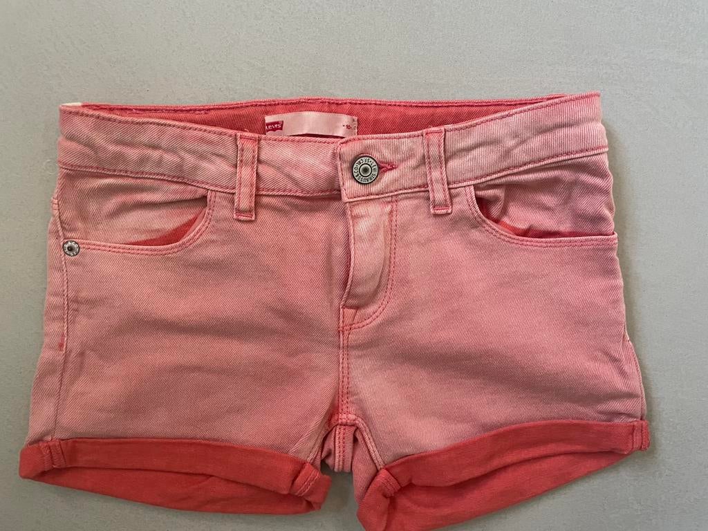 Korte broek Levi’s 10, Ophalen of Verzenden, Nieuw, Meisje, Broek