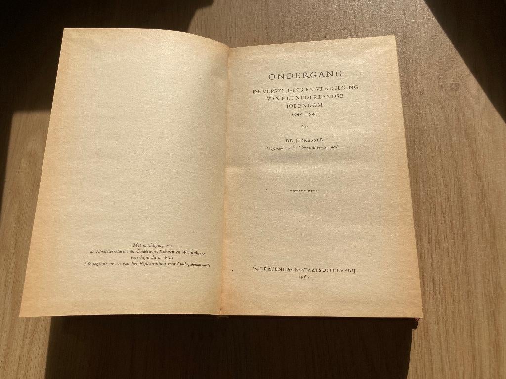 Boek Dr. J. Presser, Ophalen of Verzenden, Gelezen