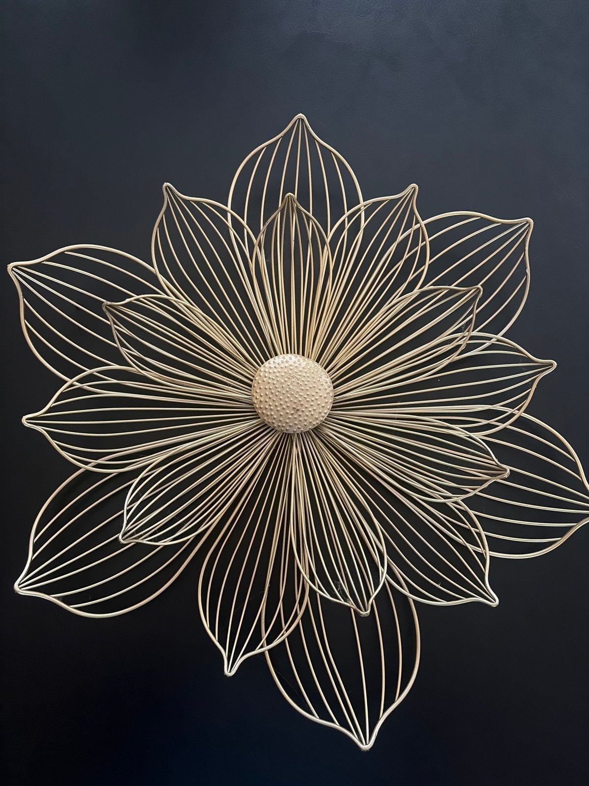 Gouden metalen bloem wanddecoratie, Ophalen, Metaal, Goud, Modern