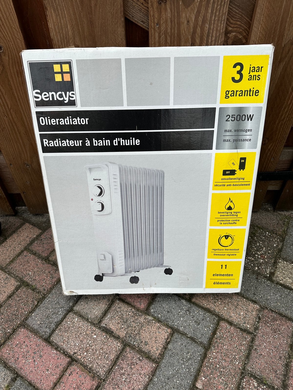 Sencys verwarming nog nieuw in doos, Doe-het-zelf en Verbouw, Verwarming en Radiatoren, Ophalen, 30 tot 80 cm, Radiator, Zo goed als nieuw