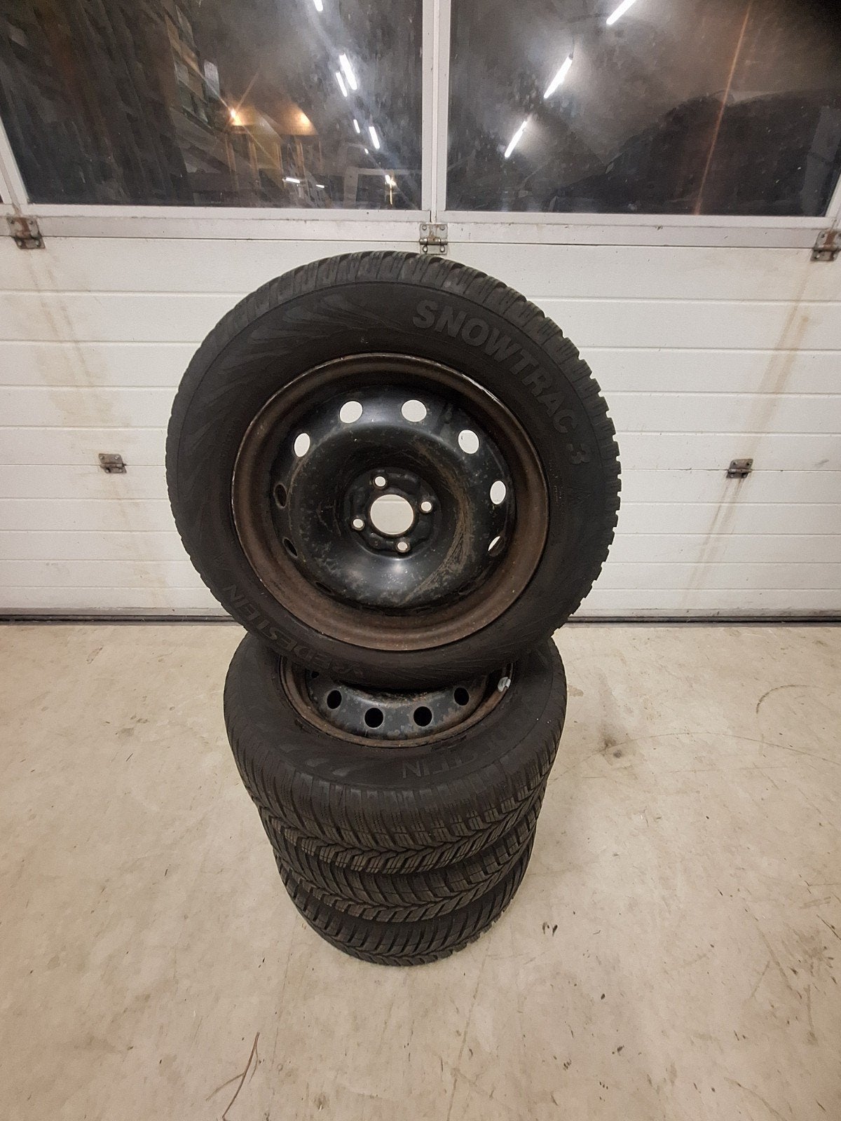renault clio winterbanden, Ophalen, Gebruikt, 15 inch, Banden en Velgen