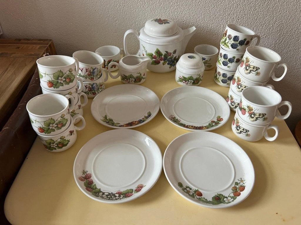 Marjolein Bastin Libelle servies J&G Meakin - Vintage, Overige merken, Ophalen of Verzenden, Zo goed als nieuw, Overige stijlen