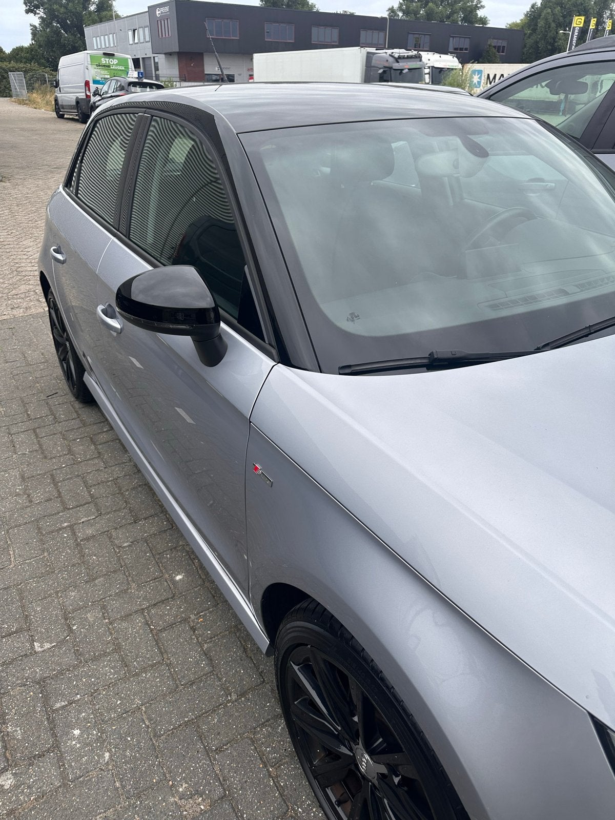 Audi A1 1.0 Tfsi 70KW Sportback 2016 Grijs, Auto's, Audi, Voorwielaandrijving, 95 pk, 23 km/l, Origineel Nederlands