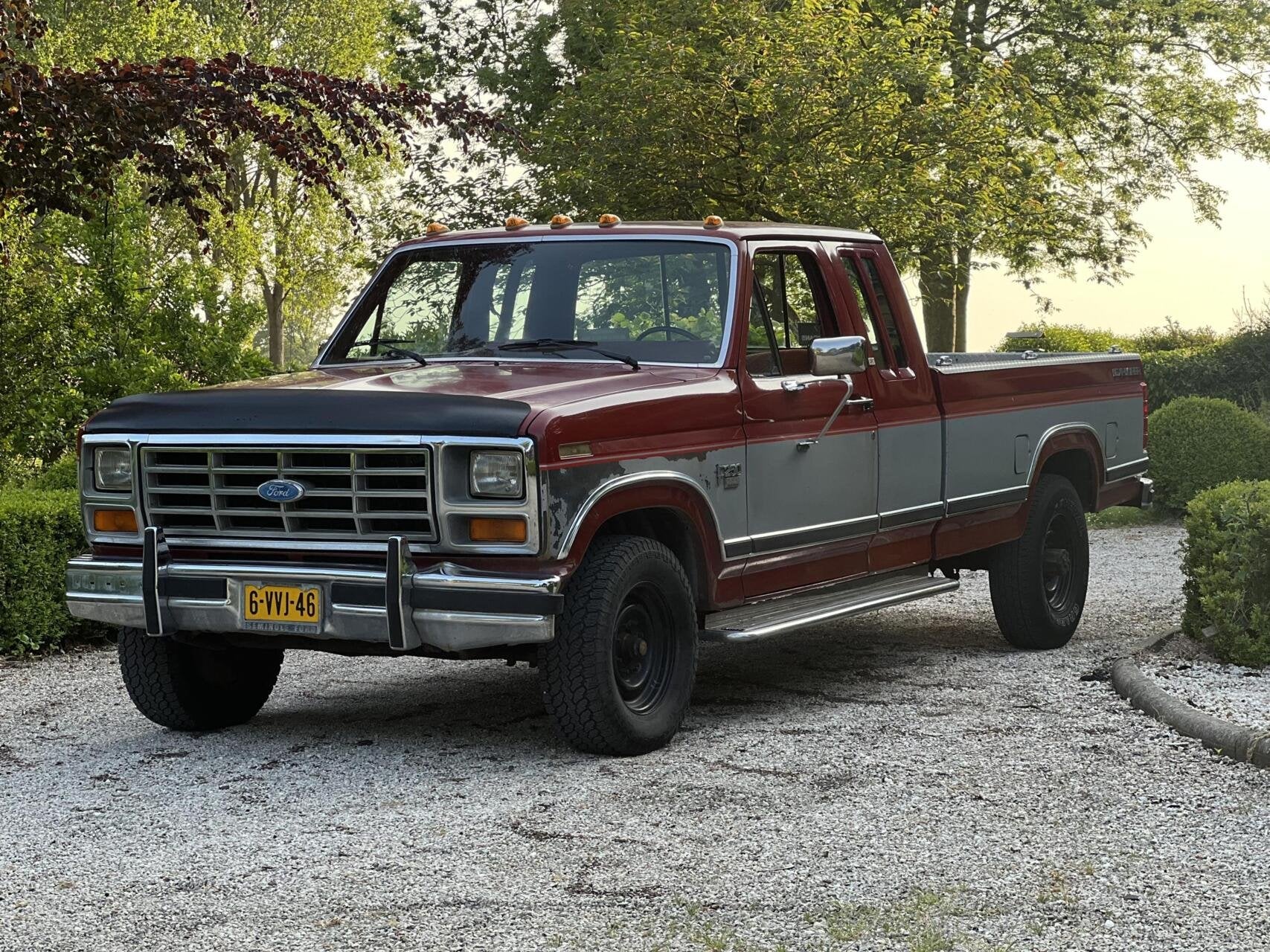 Ford F250 Diesel 1985 6 Persoons NWE APK!, Automaat, 6900 cc, Gebruikt, 8 cilinders
