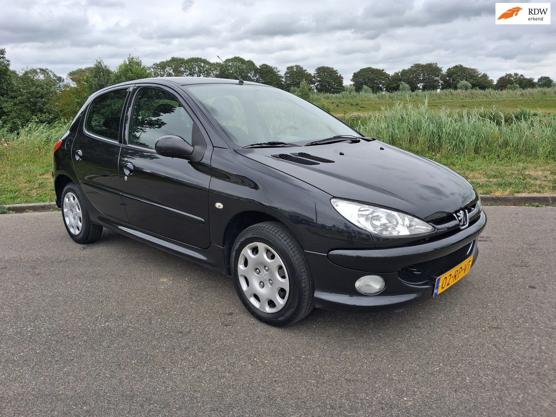 Peugeot 206 1.4 Air-line 2 BJ 2005 AIRCO Goed Onderhouden Mo, Voorwielaandrijving, 4 cilinders, Zwart, Origineel Nederlands