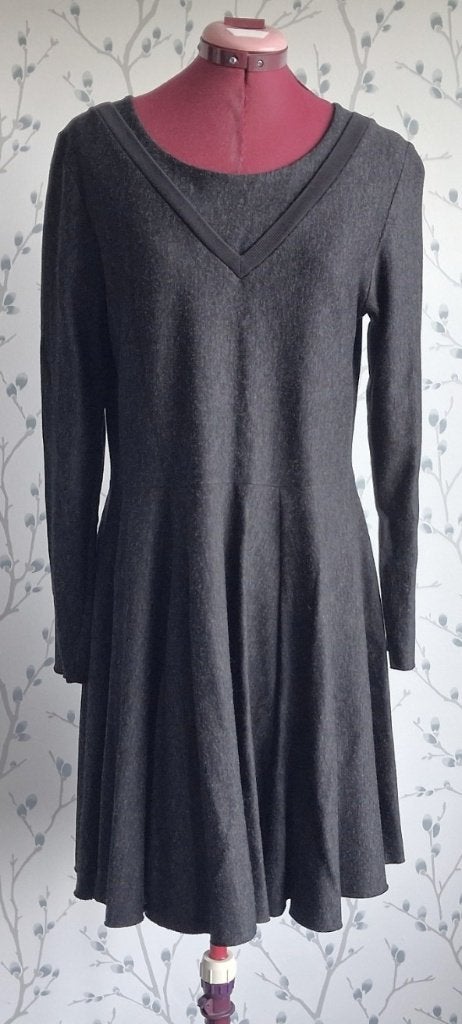 COS Antraciet Winterjurkje maat M, Kleding | Dames, Jurken, Maat 38/40 (M), COS, Ophalen of Verzenden, Zo goed als nieuw