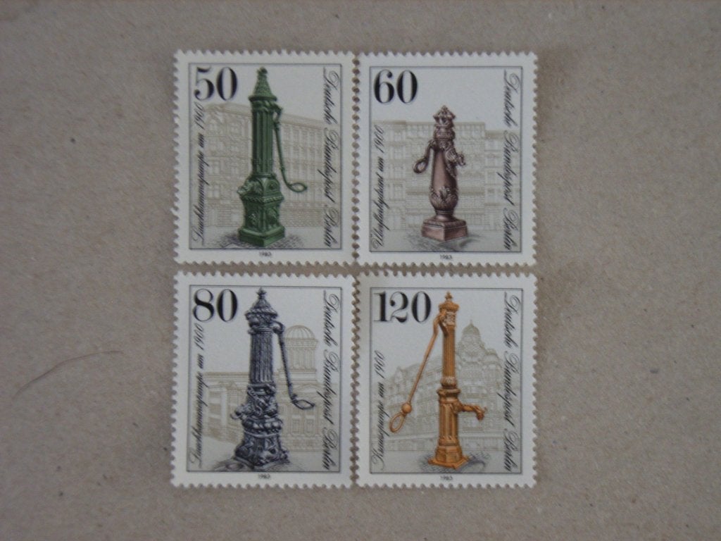 MM  Berlijn 689-692 pf, Ophalen of Verzenden, Overige periodes, Postfris