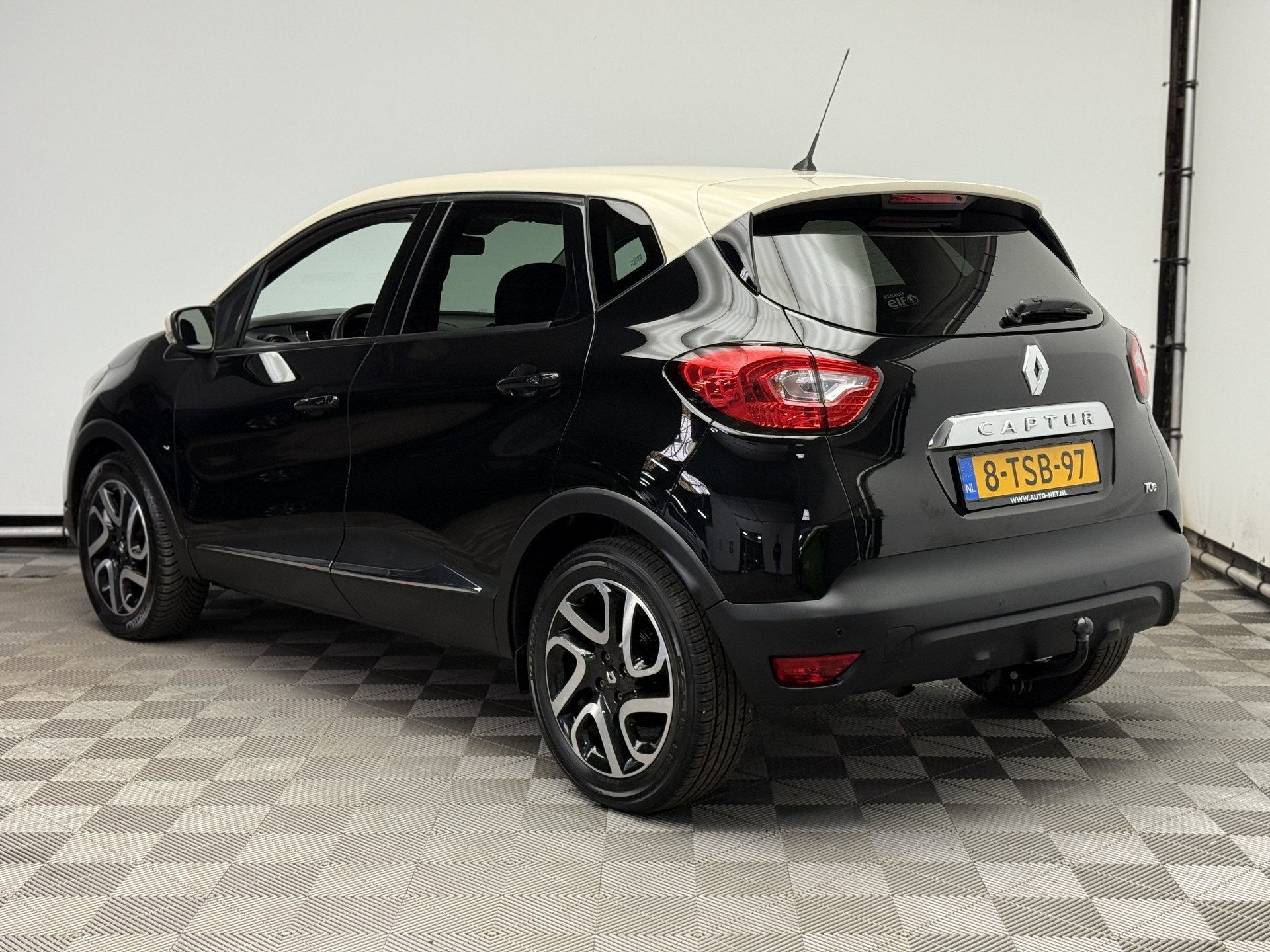 Renault Captur 1.2 TCe Dynamique Automaat ECC Navi NL Auto, Auto's, Stof, 4 cilinders, Met garantie (alle), Zwart