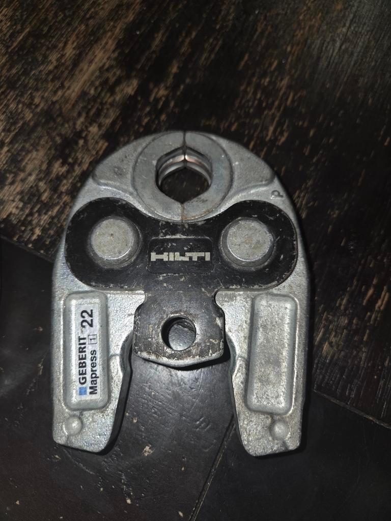 Hilti Geberit Mapress persbek 22 mm, Doe-het-zelf en Verbouw, Ophalen of Verzenden, Zo goed als nieuw
