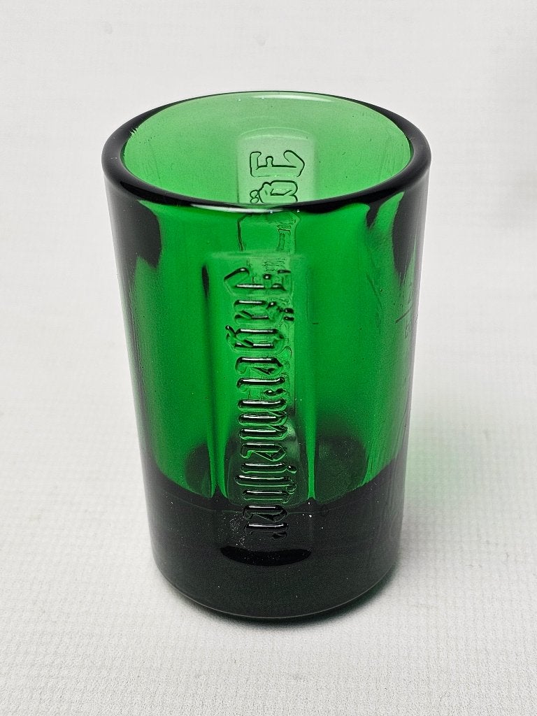 # Jägermeister shotglas groen - origineel en stijlvol, Ophalen of Verzenden, Gebruikt, Borrel- of Shotglas