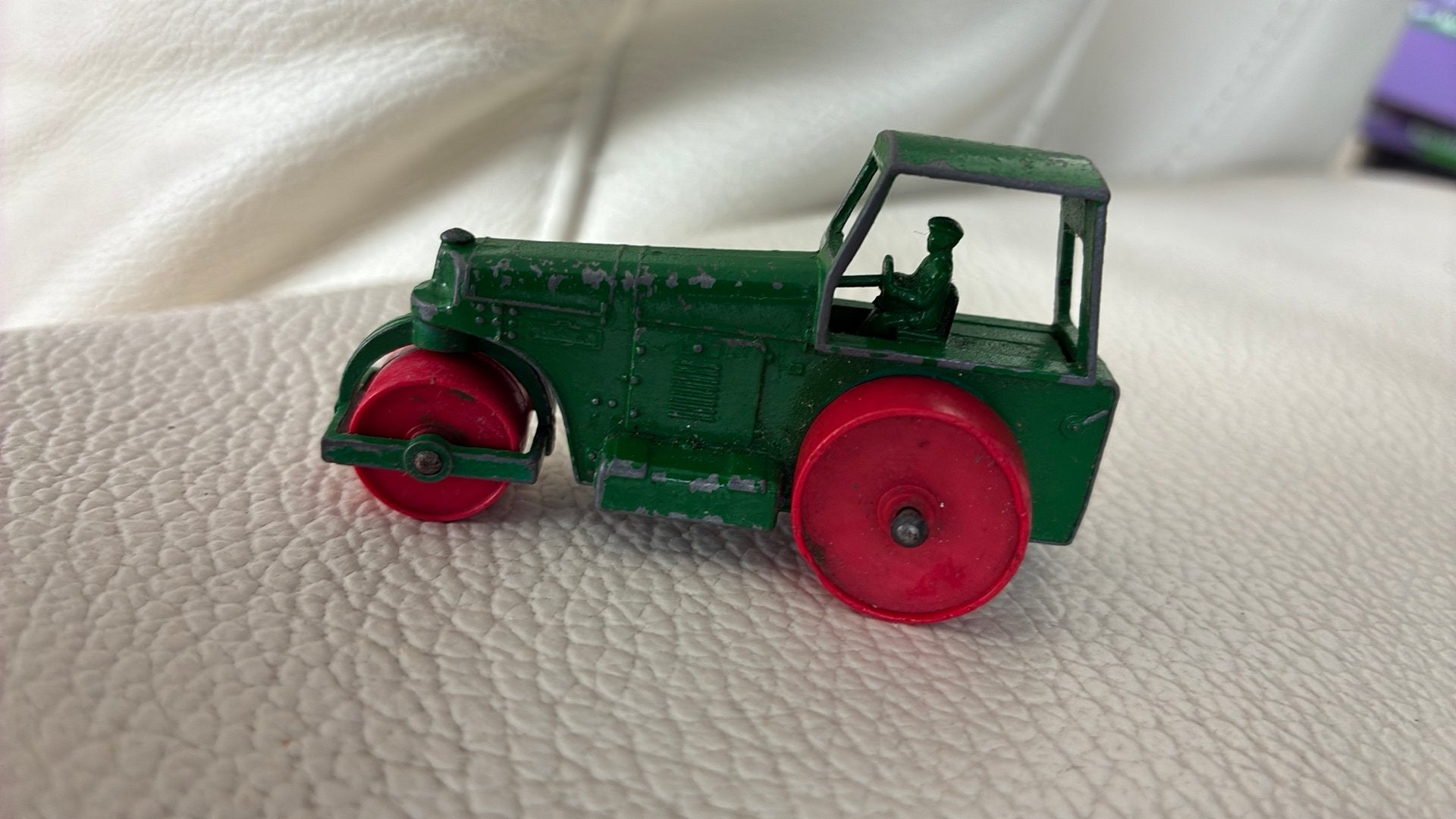 Lesney Matchbox Aveling Barford Road runner no 1, Ophalen of Verzenden, Gebruikt, Hijskraan, Tractor of Landbouw, Lesney