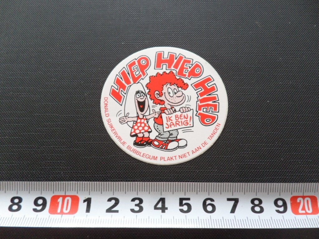 sticker strip gorter hiep hiep ik ben jarig DONALD bubblegum, Ophalen, Zo goed als nieuw
