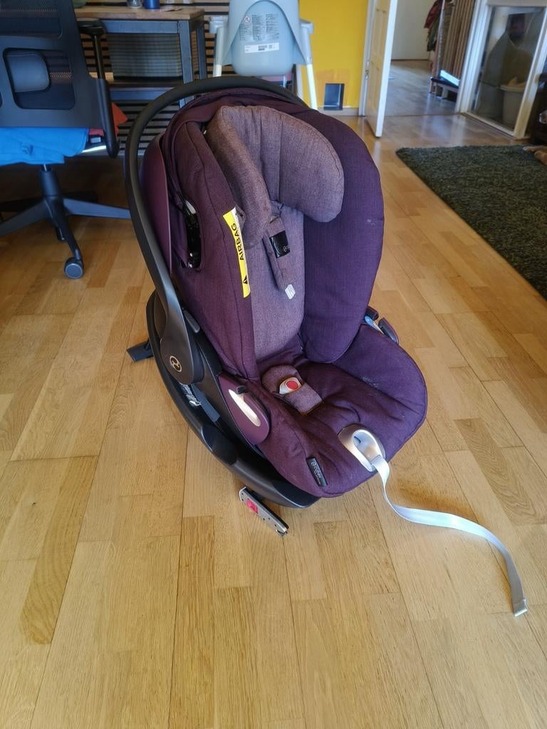 2 x Maxi Cosi met iso fix base, Gebruikt, Ophalen of Verzenden, Isofix, 0 t/m 13 kg