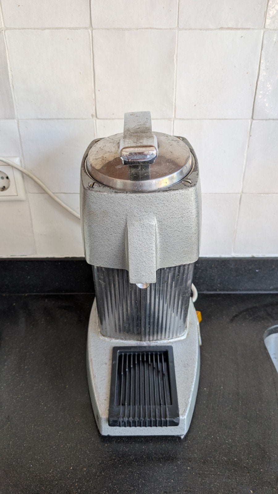 Santos Citruspers - Professionele Elektrische Sapcentrifuge, Ophalen of Verzenden, Gebruikt, Elektrisch, Citruspers