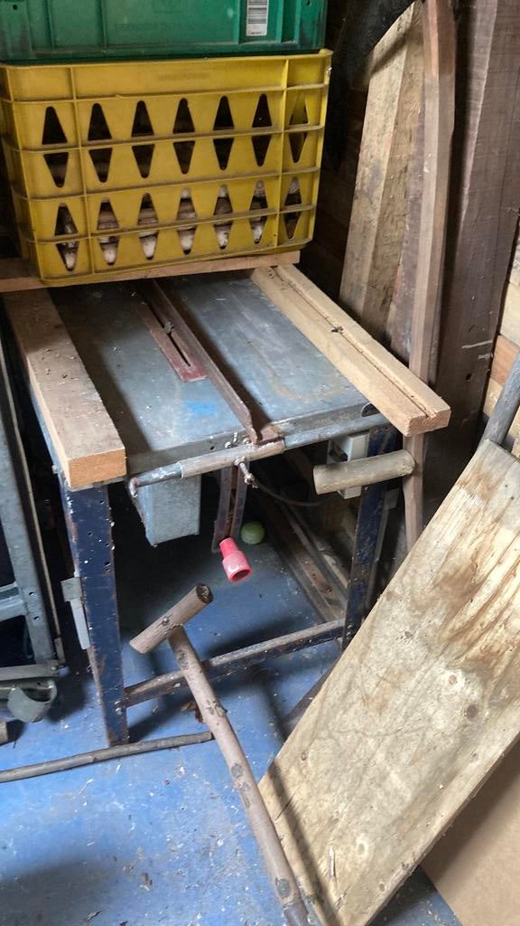 Zaagtafel. Oud maar nog functioneel gratis, Ophalen, Zo goed als nieuw