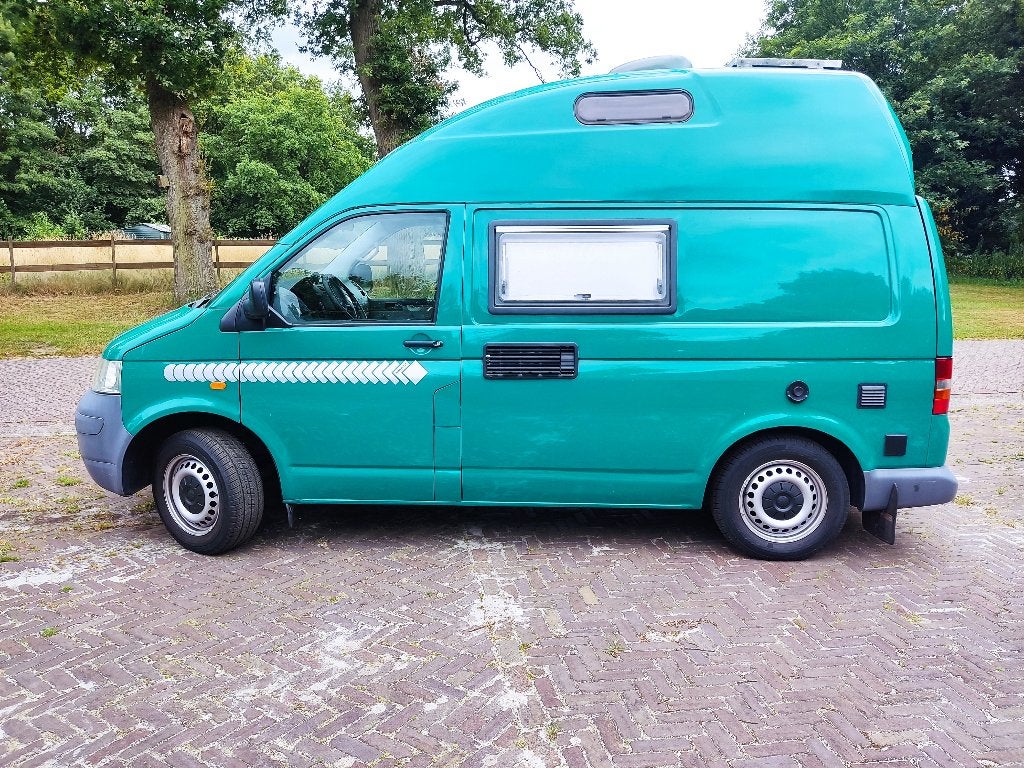 VW T5 2.0i benzine! | Fischer | BJ 1/2005 |165d km | 4 pers, Caravans en Kamperen, Campers, Koelkast, Volkswagen, Handgeschakeld