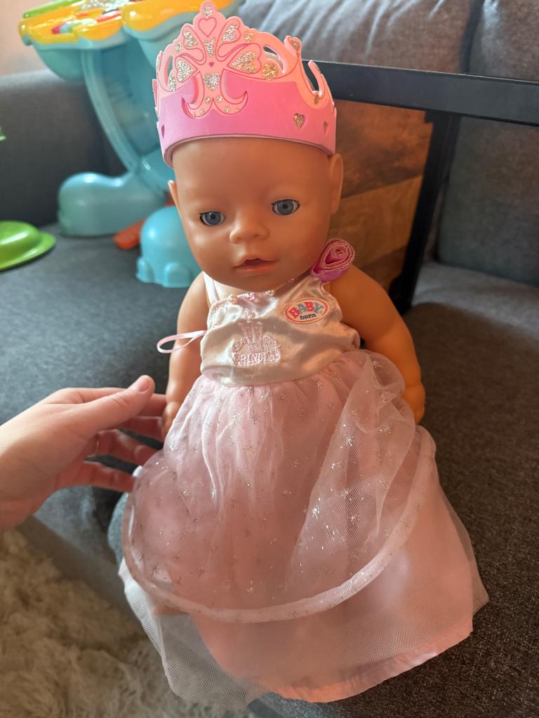 baby born prinses, Ophalen of Verzenden, Zo goed als nieuw, Babypop