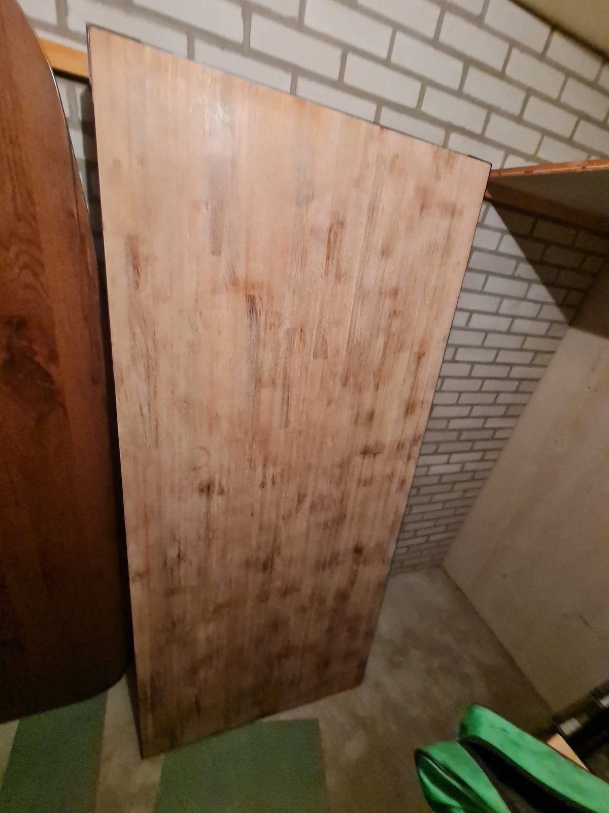 Robuuste houten tafel met metalen onderstel, Huis en Inrichting, Gebruikt, 150 tot 200 cm, Vier personen, Rechthoekig