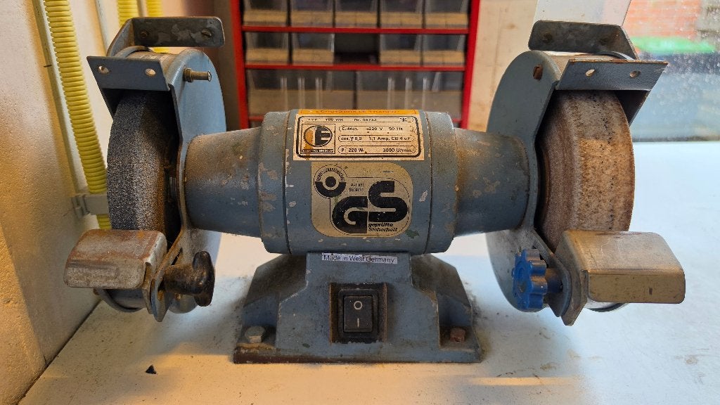 Schuurmachine voor montage op werkbank, Doe-het-zelf en Verbouw, Gereedschap | Schuurmachines, Ophalen, Gebruikt, Minder dan 600 watt