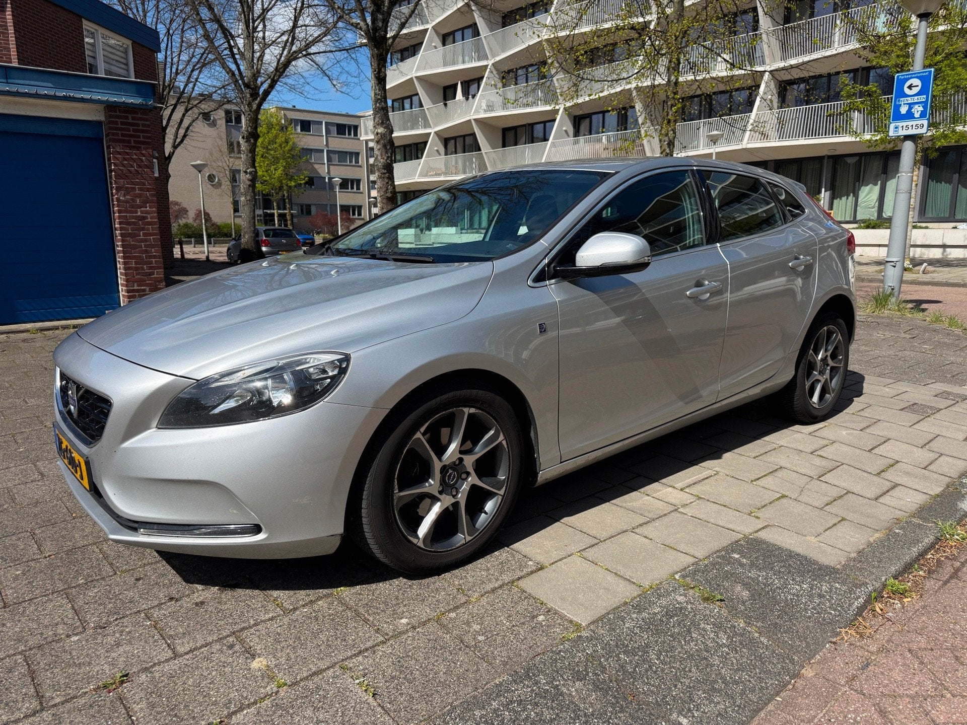 Volvo V40 2.0 D2 Summum Ocean Race, Voorwielaandrijving, 28 km/l, Gebruikt, Euro 6